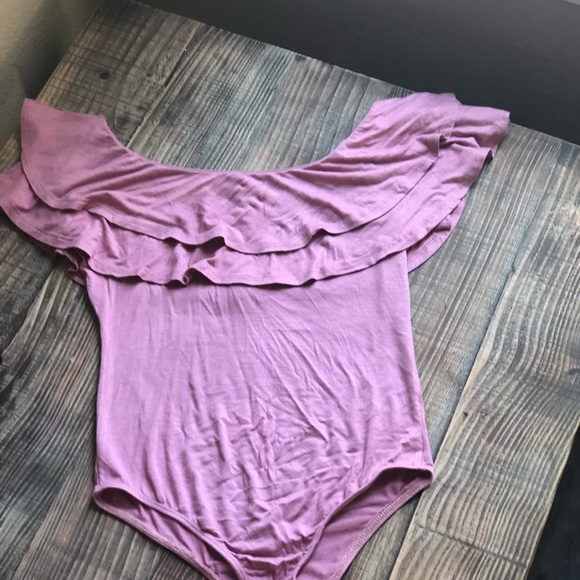Flounce Top Bodysuit in Mauve 🌷 - Picture 2 of 6